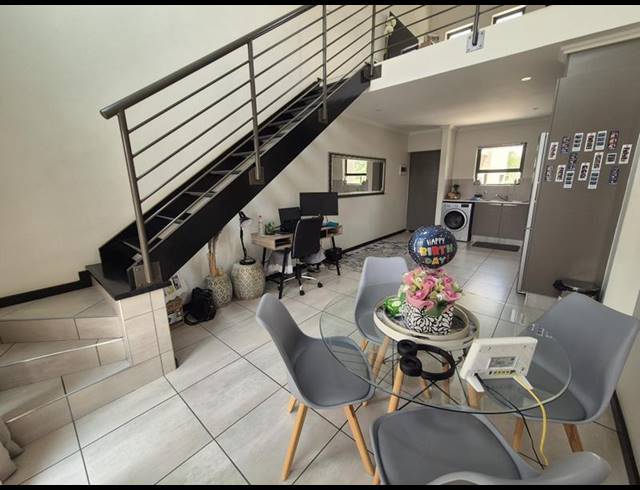 2 BEDROOM APARTMENT FOR SALE IN LONEHILL